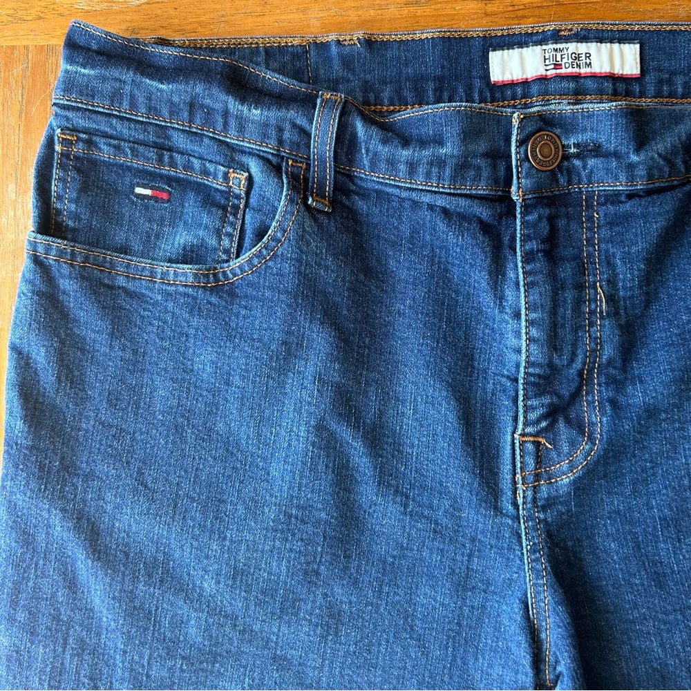 Tommy Hilfiger Men’s 38 x 34 Comfort Jeans